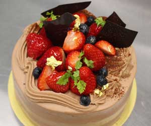 生チョコイチゴデコ